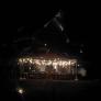 Hanging bohlam lighting 